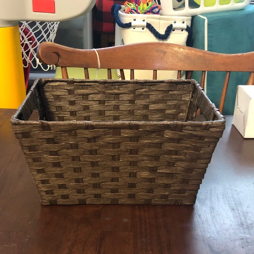 🥤 Woven Storage Basket